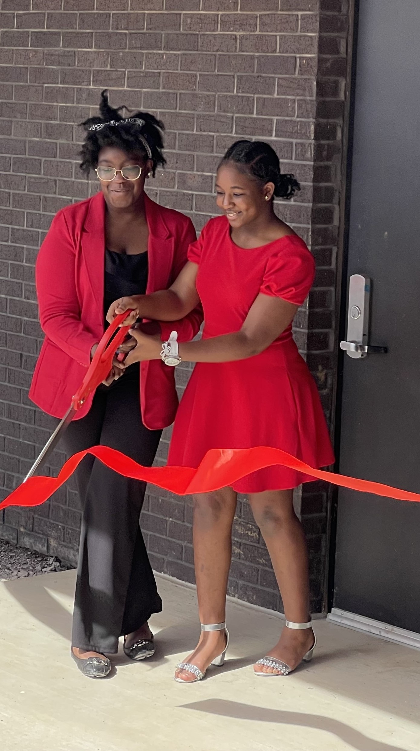 Ribbon cutting at Girls Inc. Memphis grand opening event.