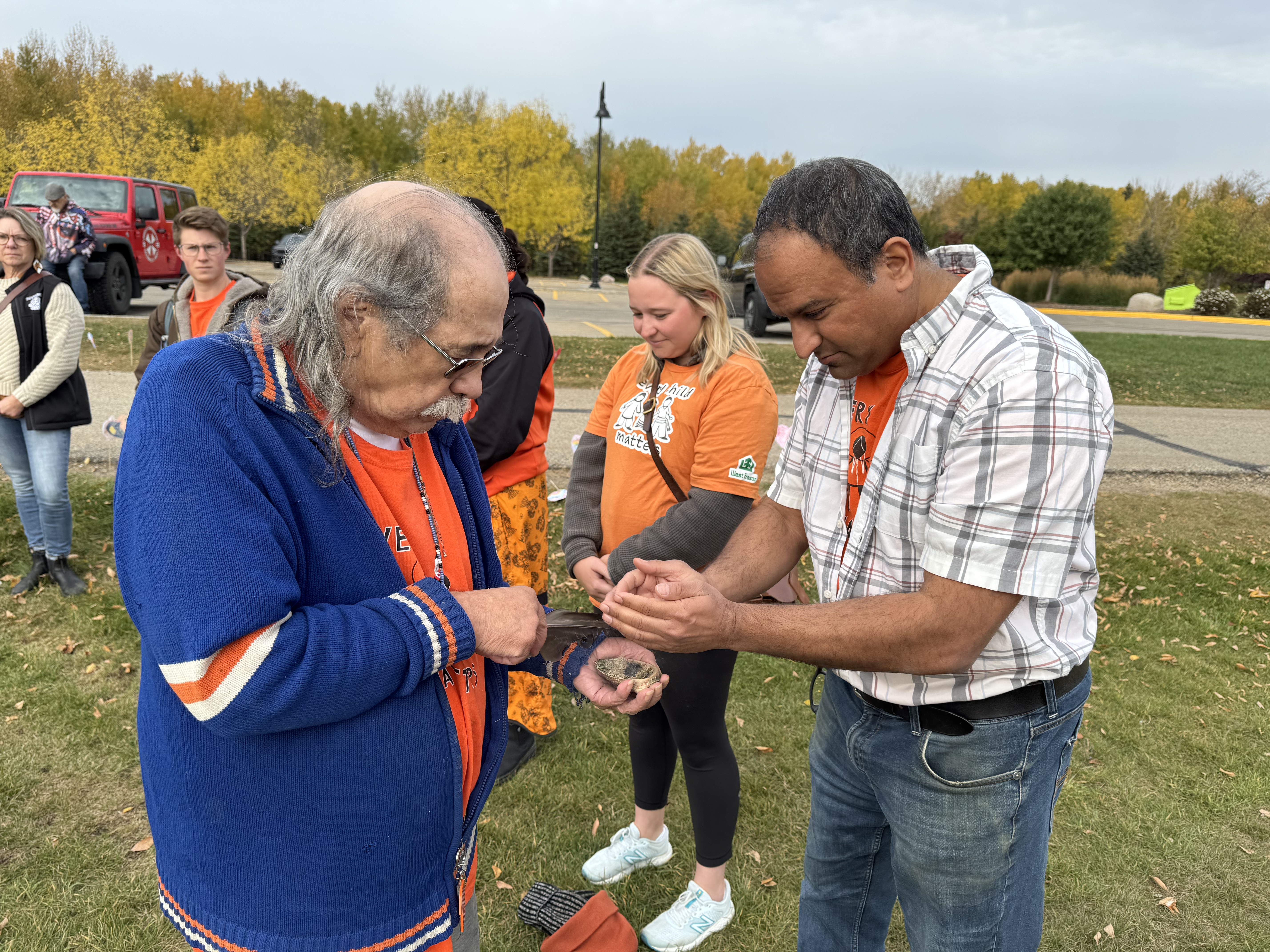 Blue Ridge Lumber employees joined a smudging ceremony led by Whitecourt Indigenous Friends Society. The site also hosted a community barbecue with employees, local leaders and guests to mark the day.