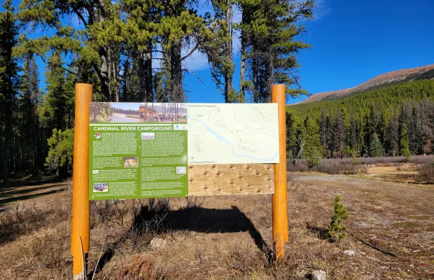 The main kiosk sign entering the Cardinal River Campground.