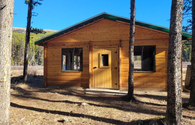 The cabin/shelter at the Pahaska Group Campground.