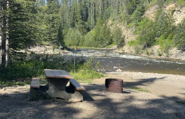 This is one of the five day-use sites immediately adjacent to the confluence of the Gregg and McLeod Rivers.